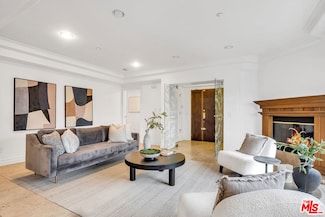 871 Granville Ave Unit 301, Los Angeles, CA 90049