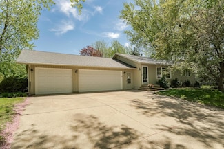 1840 13th Ave NE, Rochester, MN 55906