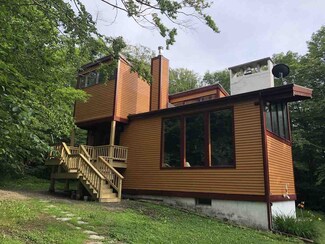 218 Wentworth Rd, Richmond, VT 05477