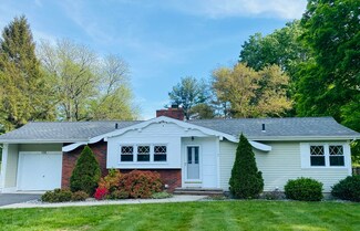 108 Plain St, Easthampton, MA 01027