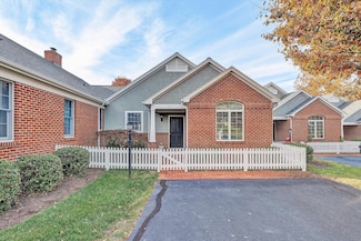 127 Village Green Dr, Penhook, VA 24137