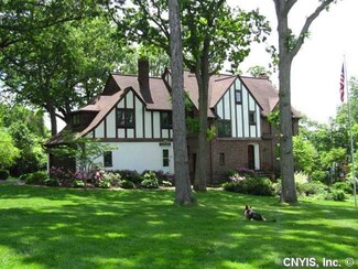 140 Circle Rd, Syracuse, NY 13210