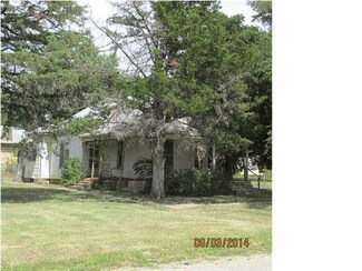 428 E 3rd St, Eureka, KS 67045