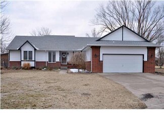 2 Will Ct, Halstead, KS 67056