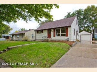 936 10 1/2 St SE, Rochester, MN 55904
