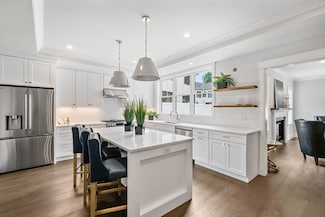 5 Milk St, Natick, MA 01760