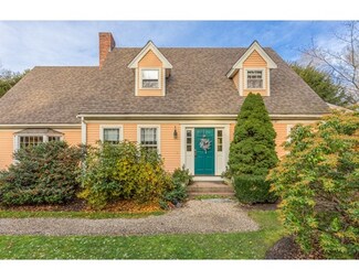 119 School St, Manchester, MA 01944