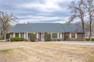 1905 Westridge Cir, Edmond, OK 73013