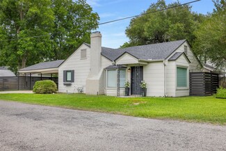 211 Center St, Columbus, TX 78934