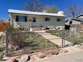 29 Wasatch Dr, Pueblo, CO 81005