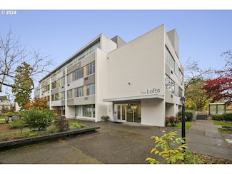 900 NE 81st Ave Unit 104, Portland, OR 97213