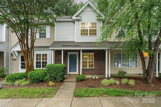 10223 Reindeer Way Ln, Charlotte, NC 28216