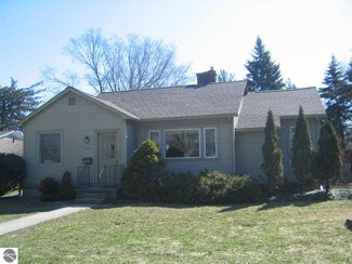 610 N Madison St, Traverse City, MI 49684