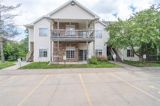2433 Patricia Dr Unit 24, Urbandale, IA 50322