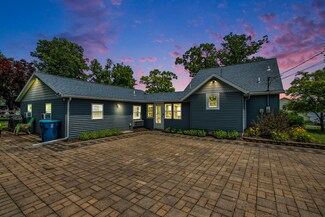 50982 Garrett Rd, Dowagiac, MI 49047