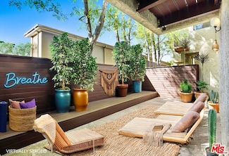 1979 Grace Ave Unit 6, Los Angeles, CA 90068
