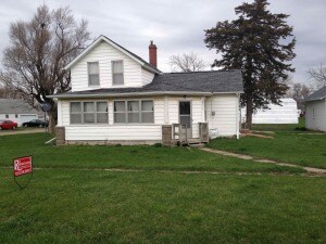 2608 Columbus St, Columbus City, IA 52737