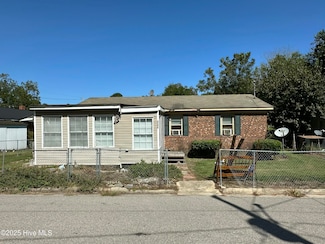 4396 W Hines St, Farmville, NC 27828