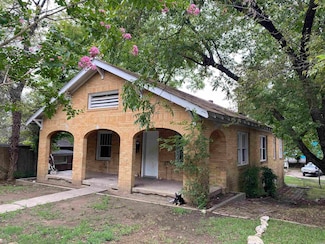 612 Oakcliff St, Hot Springs, AR 71901