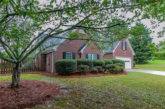 7270 Valley Forest Dr, Cumming, GA 30041