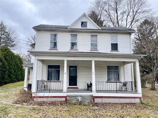 331 N Pitt St, Mercer, PA 16137