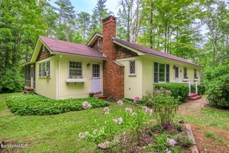 8 Arthur Fiedler Ln, Stockbridge, MA 01262