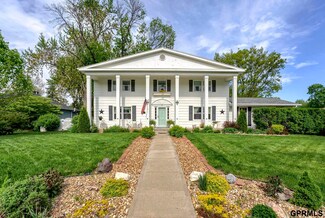 5325 Oak Hills Dr, Omaha, NE 68137