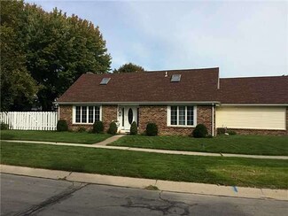 110 Homestead Dr, Rossford, OH 43460