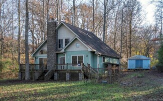 29 Hyatt Mill Ln, Hayesville, NC 28904