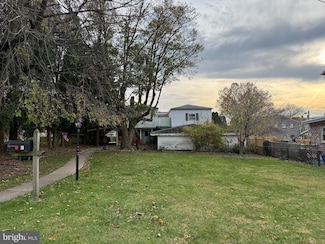 18 E Howard St, Dallastown, PA 17313