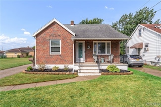 24 Frederick St, Buffalo, NY 14227