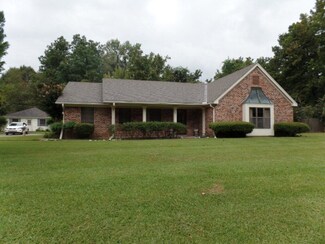 749 Culkin Rd, Vicksburg, MS 39183