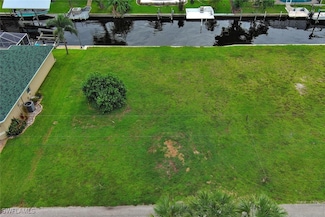 1822 Cherie Ln, North Fort Myers, FL 33917