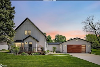 314 S Cottonwood St, Roland, IA 50236