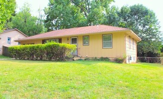 3709 E 107th St, Kansas City, MO 64137