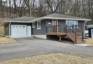 1728 S Franklin St, New Ulm, MN 56073