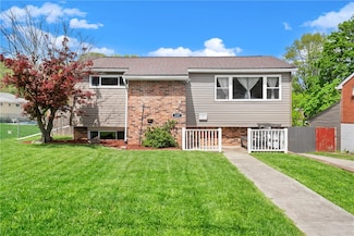107 Fiesta Dr, Pittsburgh, PA 15239