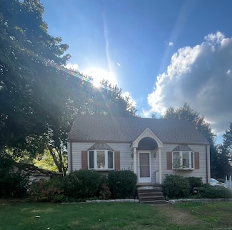 35 Chevvy St, Stratford, CT 06614
