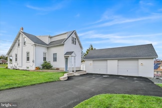 1915 King St, Reading, PA 19605