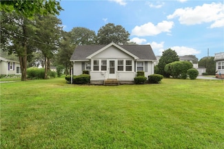 86 Winnapaug Rd, Westerly, RI 02891