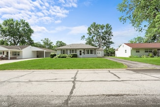 135 Woodland Dr, Whiteland, IN 46184