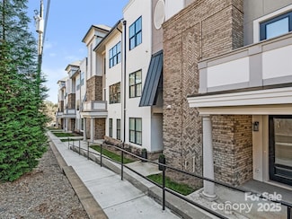 1111 Parkside Greenway Dr, Charlotte, NC 28209