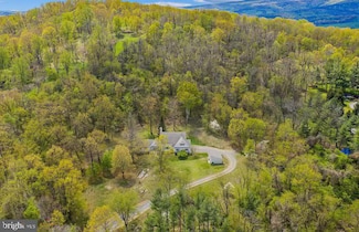 9050 Hogan Ln, Upperville, VA 20184