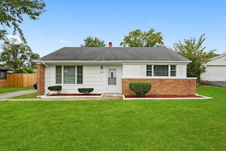 55 Apple Ln, Park Forest, IL 60466