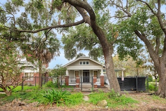 1902 Ridgewood St, Houston, TX 77006