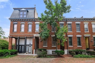 1302 S 10th St, Saint Louis, MO 63104