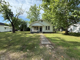 414 E 1st St, Rector, AR 72461