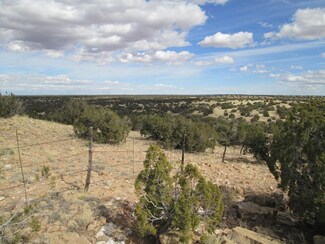 5680 Honey Bee Trail Unit 27, Winslow, AZ 86047