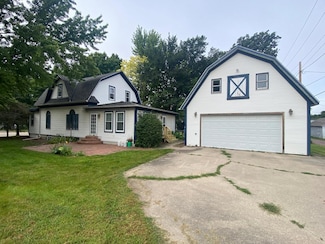 315 E Broadway St, Redwood Falls, MN 56283