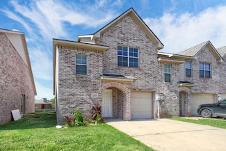 2324 Homewood Ln, Grand Prairie, TX 75050